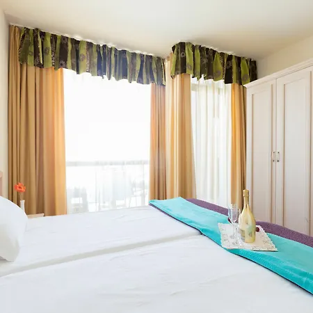 Apartamento Two Bedroom With Balcony *